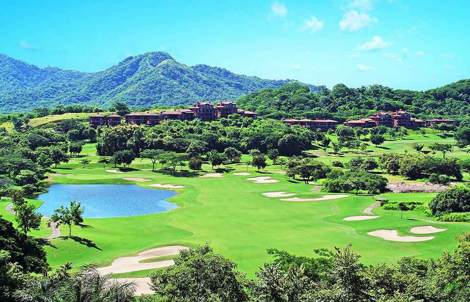  The Garra de Leon Golf Course at Reserva Conchal