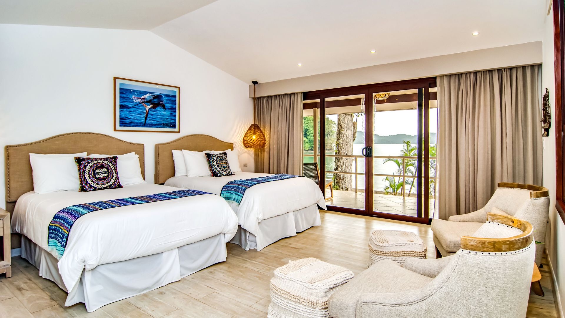 Luxury rooms with views at the Tropic Star Lodge