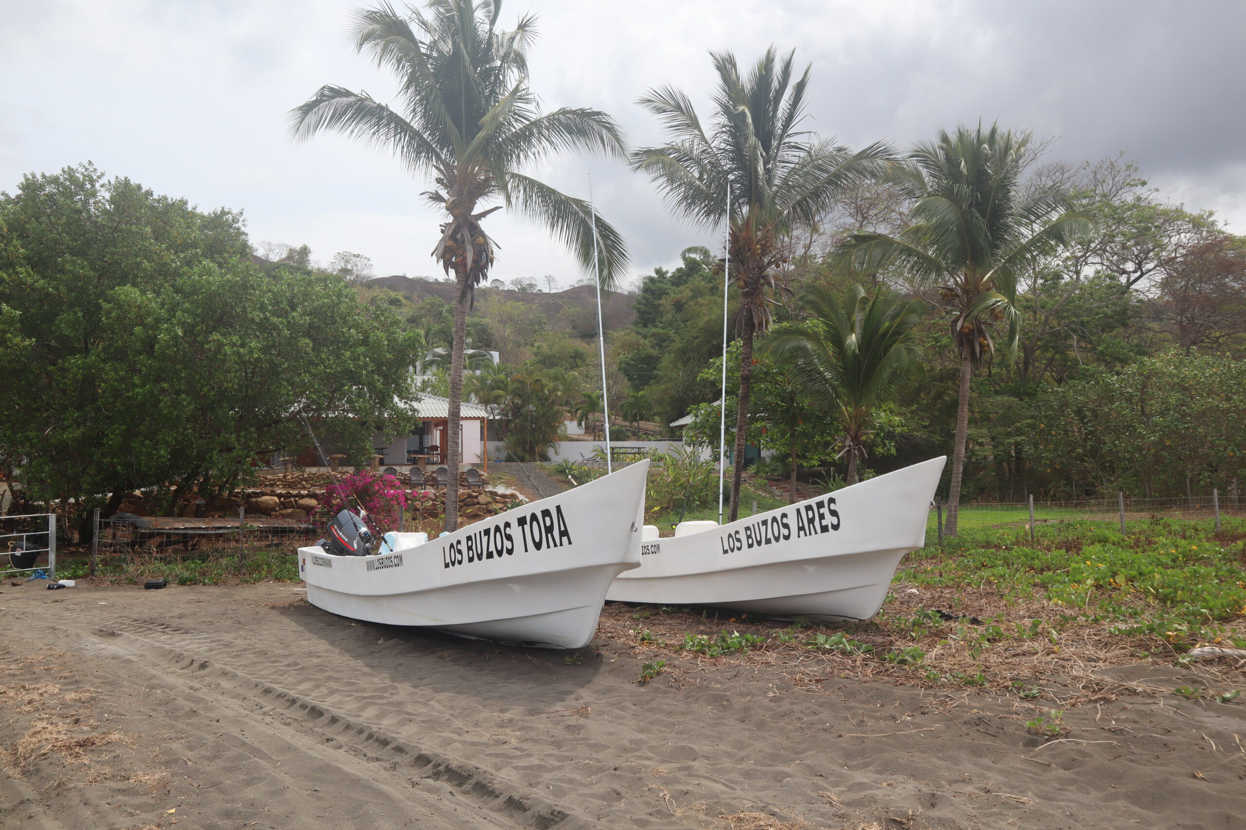The two 27' super pangas at the Los Buzos Resort in Panama