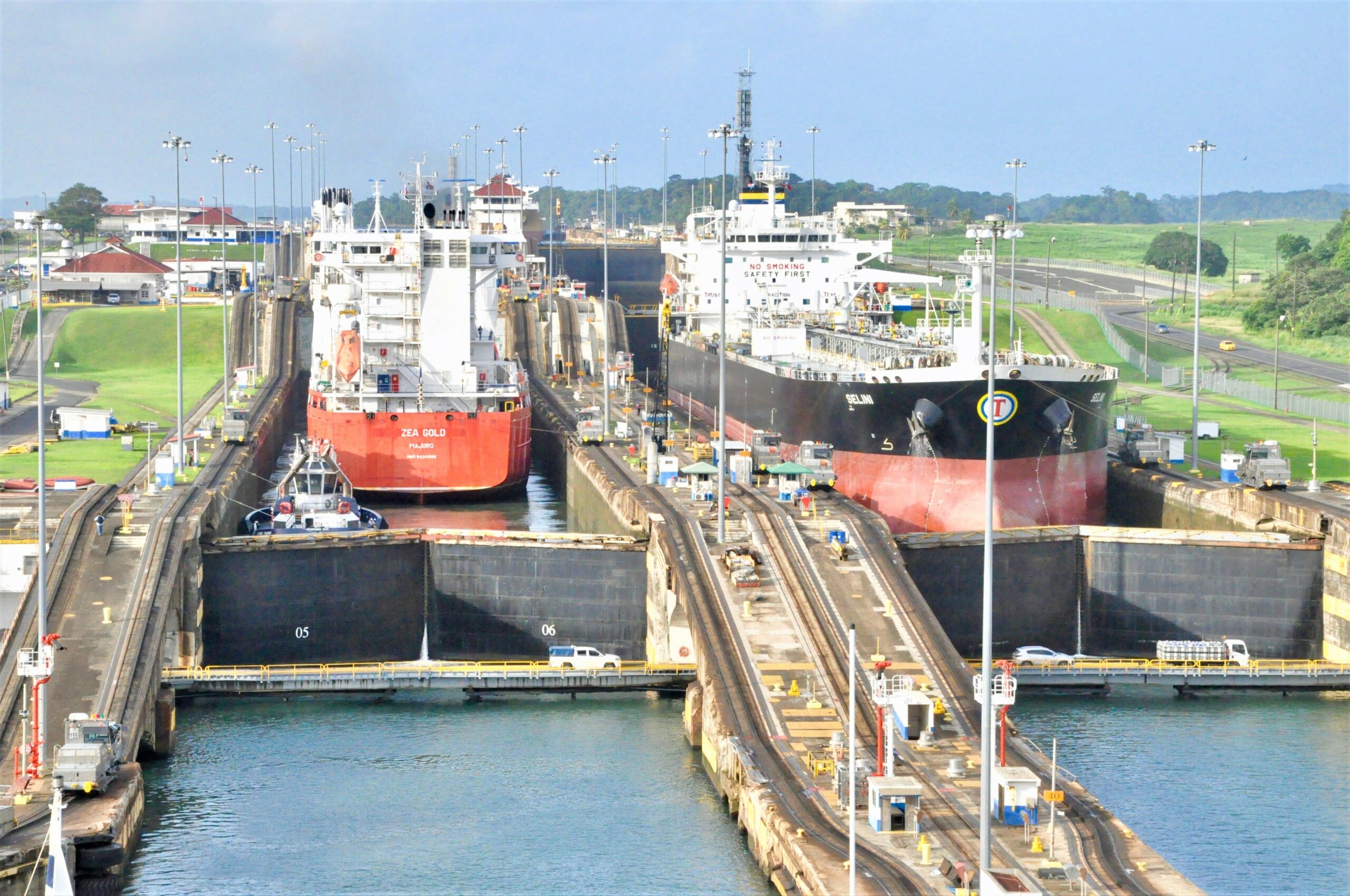 Panama Canal day tour