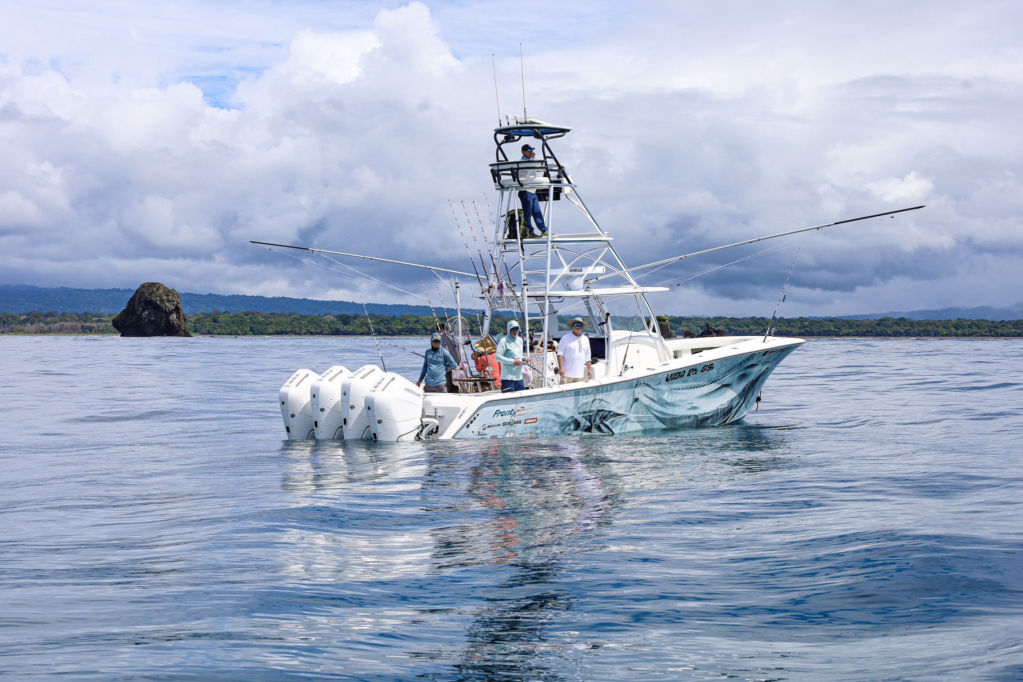 New 39' Front Runner at Crocodile Bay